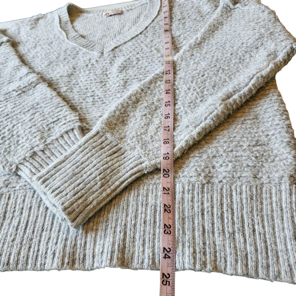 NWT SO Gray Women's V Neck Sweater Top size XL - Picture 6 of 11